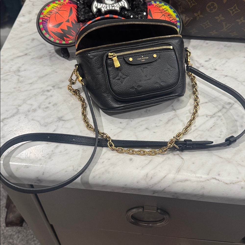 Louis Vuitton bumbag black - Picture 8 of 13